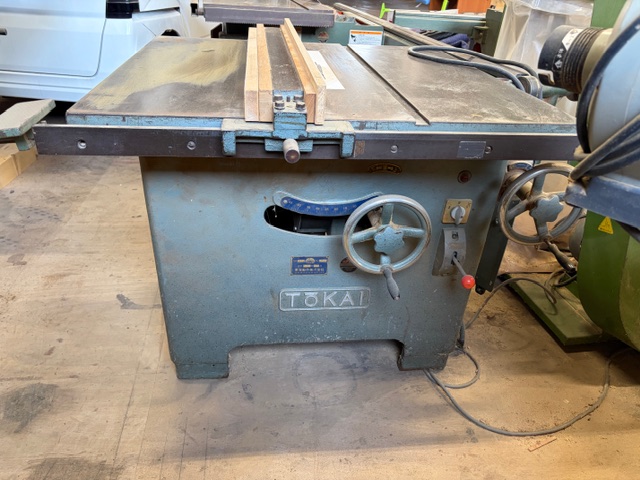 東海軸傾斜丸鋸盤